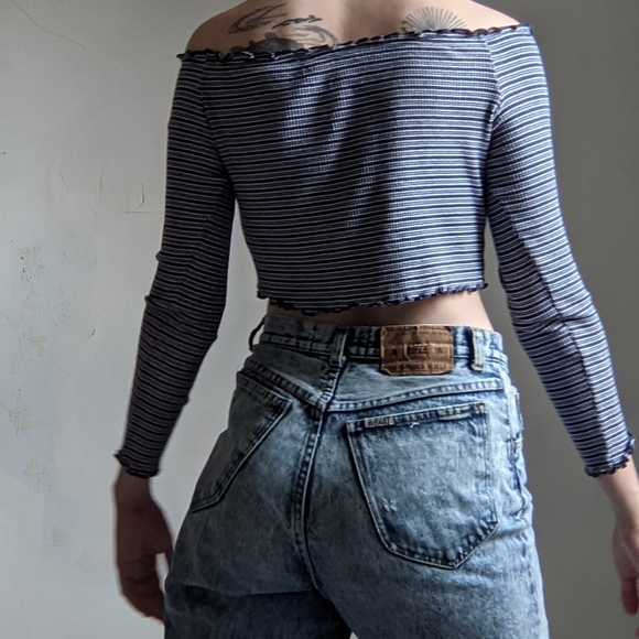 Striped Ruffle Crop Top - Long Sleeves - Picture 2 of 7